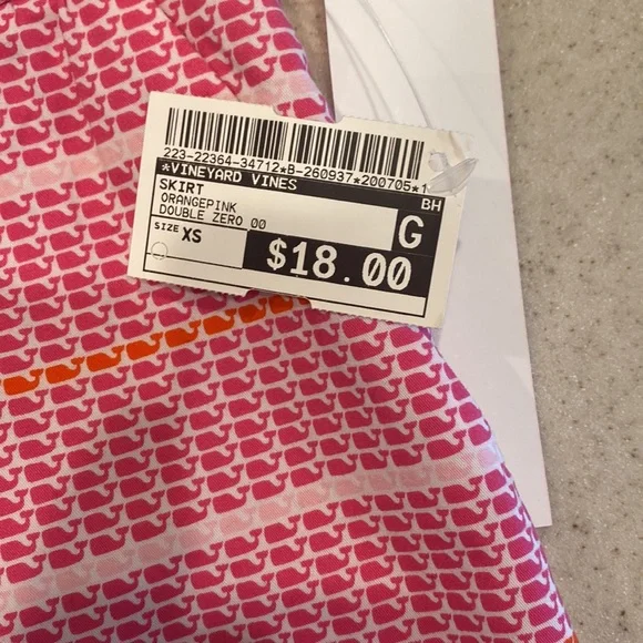 Vineyard Vines skirt, girls size 00. - Picture 2 of 3